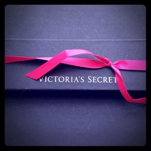 Victoria's secret bracelet